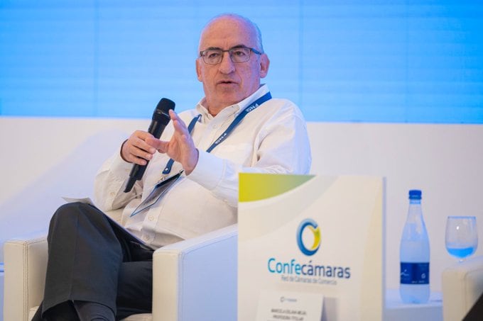 Leonardo Villar, gerente del Banco de la República, participó en el Congreso de Confecámaras.