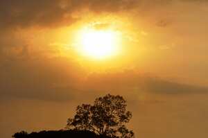 Temporada de calor en Cali. Tiempo seco con altas temperaturas.