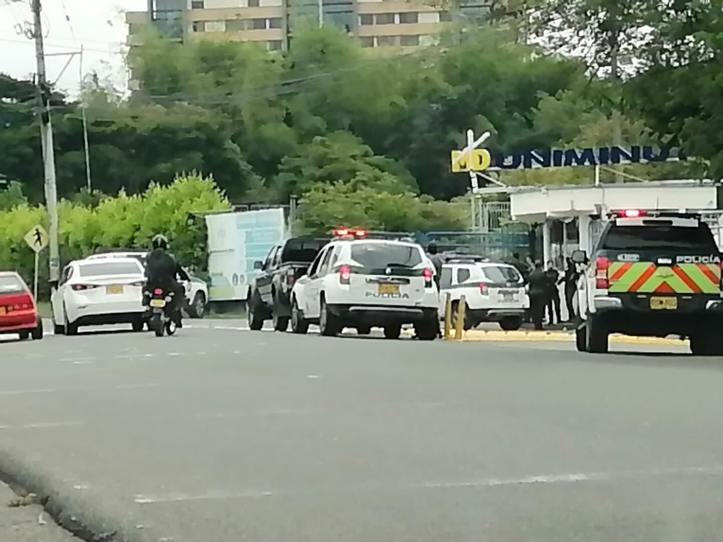 El incidente ocurrió en la sede de la Universidad Uniminuto, ubicada en el sector de Galicia, en la zona de Cerritos.