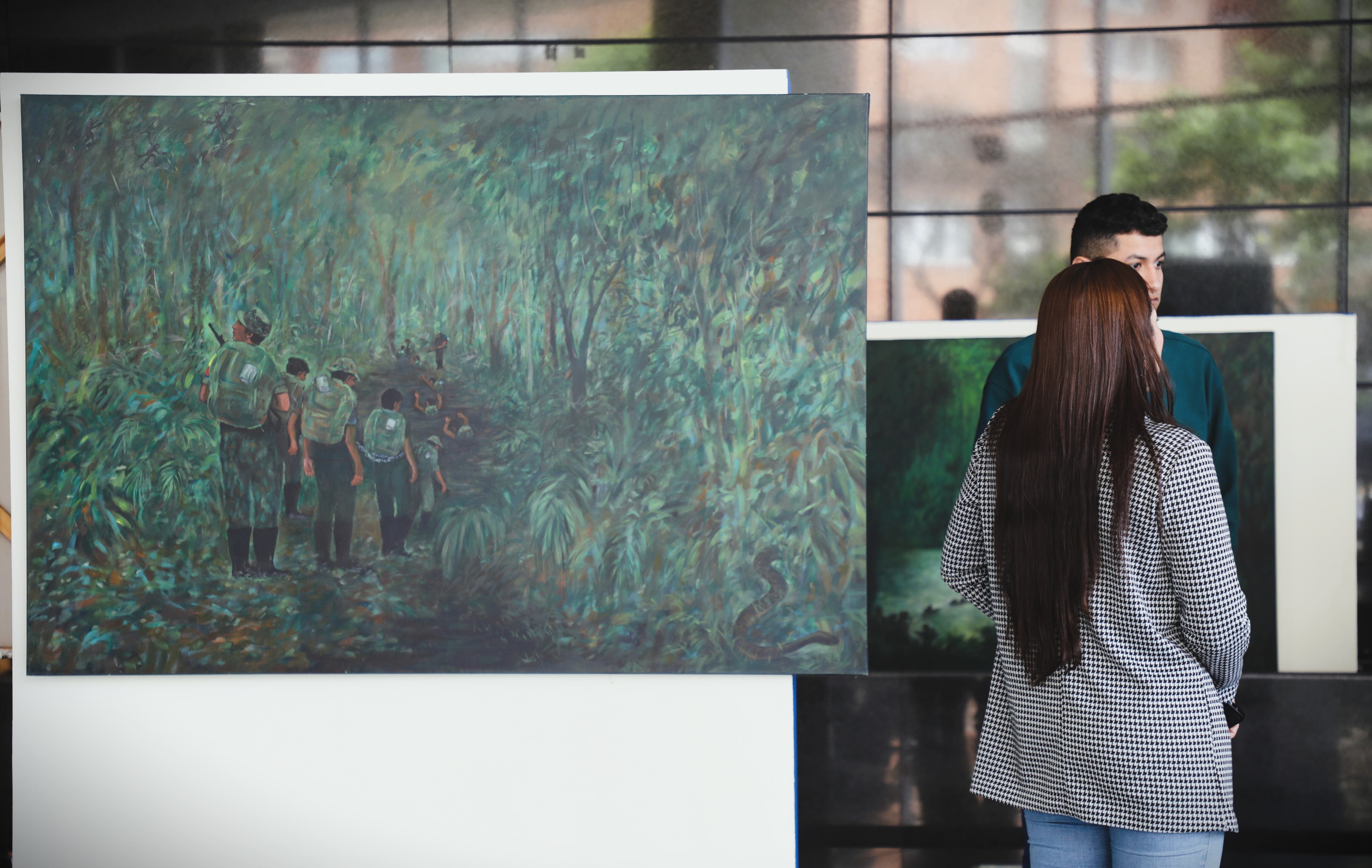 ‘De la Sombra a la Luz. Imágenes del secuestro’, 19 pinturas de Mario Ayerbe inspiradas en el secuestro de su amigá Consuelo González de Perdomo. Foto: Daniel Valero / JEP