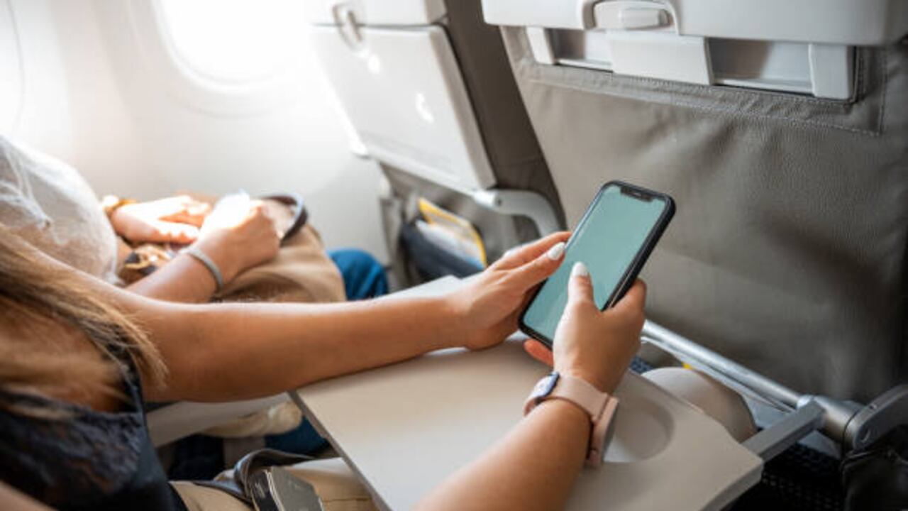 Esta funcionalidad se activa de forma automática cuando el sistema operativo iOS detecta ciertos patrones de texto