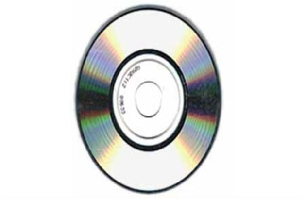 El Mini disc en 1992 quiere revolucionar el mercado pero su poca capacidad de almacenamiento no lo hace competitivo y se queda como un intento fallido de avance tecnológico 