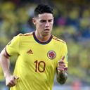 BARRANQUILLA, COLOMBIA - JANUARY 28: James Rodríguez of Colombia gestures during a match between Colombia and Peru as part of FIFA World Cup Qatar 2022 Qualifiers at Roberto Melendez Metropolitan Stadium on January 28, 2022 in Barranquilla, Colombia. (Photo by Gabriel Aponte/Getty Images)