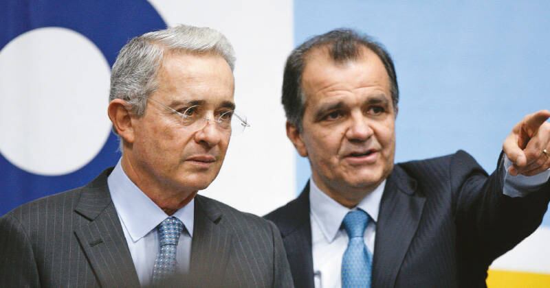 Álvaro Uribe y Óscar Iván Zuluaga. 