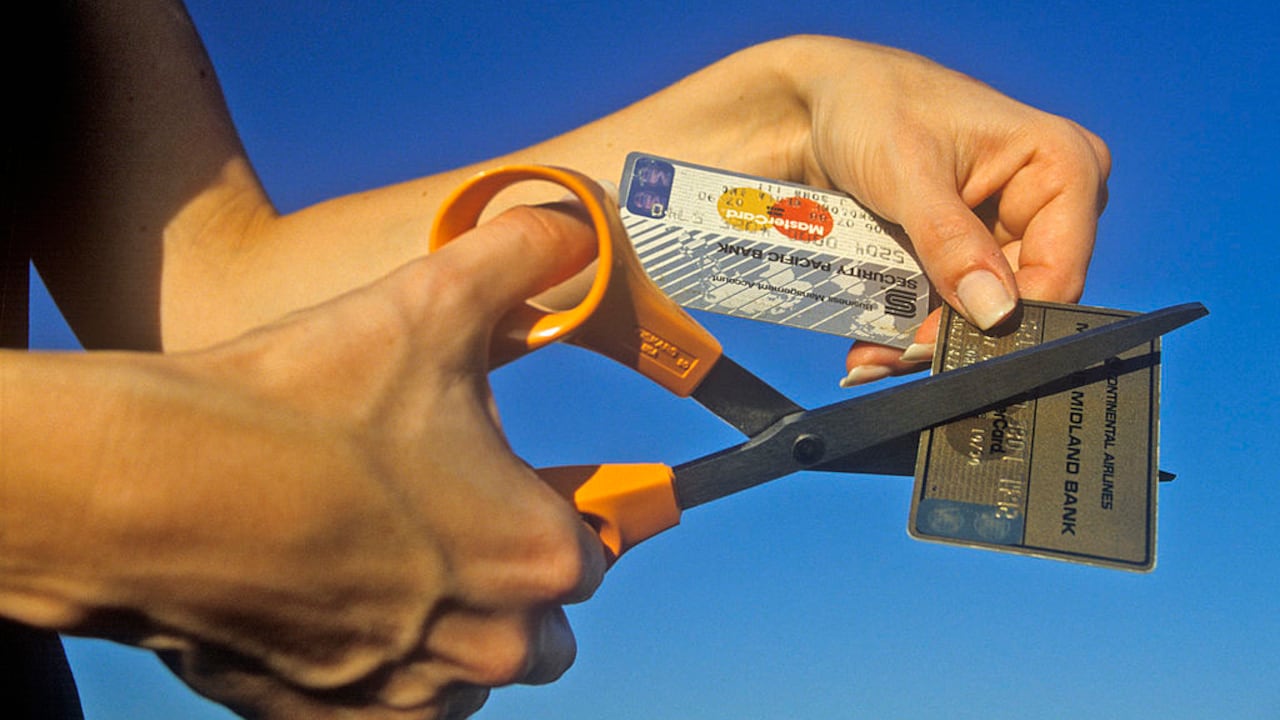 Tener una tarjeta de crédito es algo indispensable para todas aquellas personas que quieran desarrollar una vida financiera.