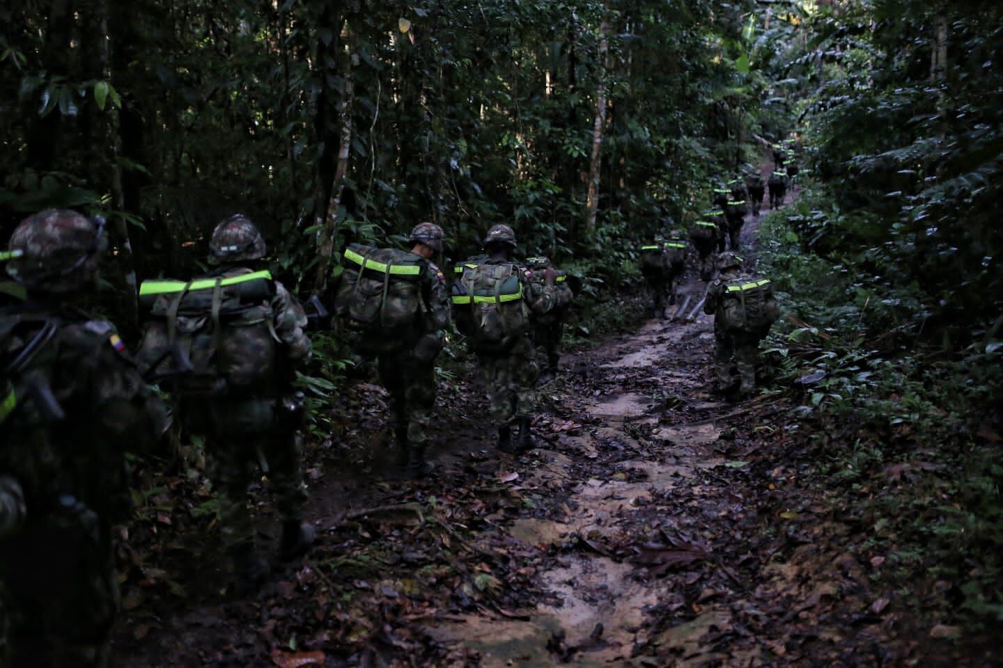Curso de lanceros en la selva amazónica