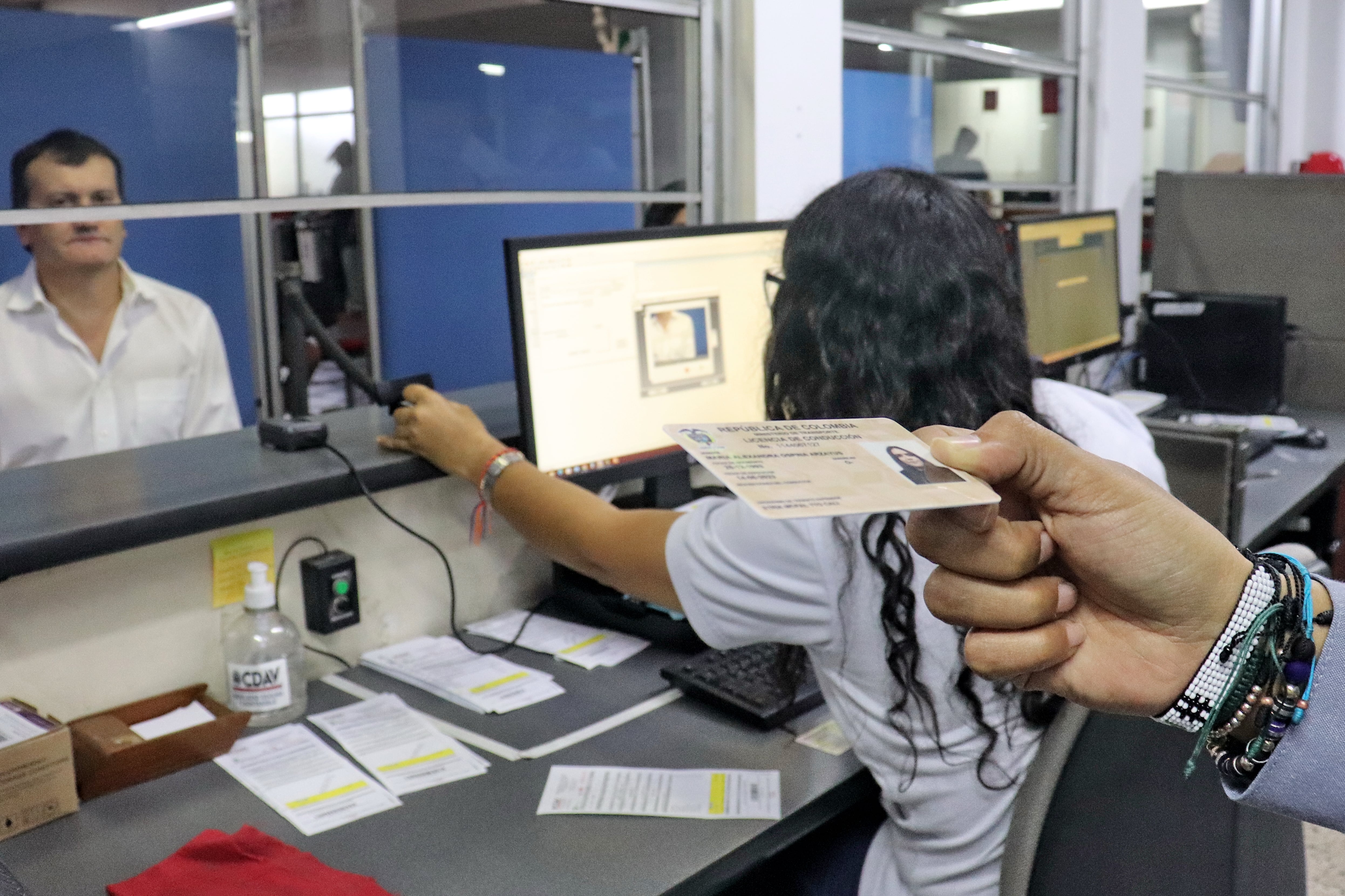 Se agota el plazo para renovar la licencia de conducir o pase en todo el país.