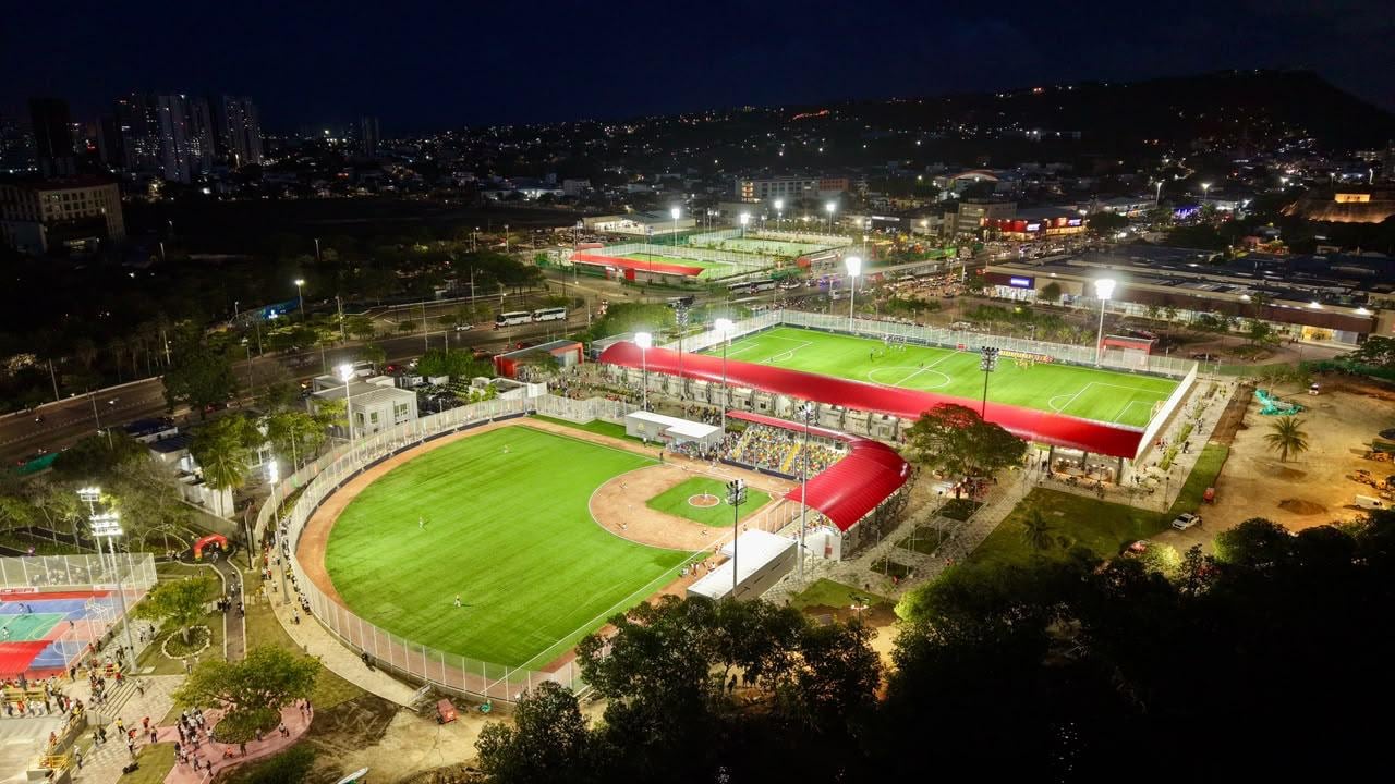 La culminación del Complejo Deportivo Nuevo Chambacú, con sus dos fases, se constituye en una nueva promesa cumplida por el alcalde Dumek Turbay, quien lo prometió en medio de su campaña, en 2023.