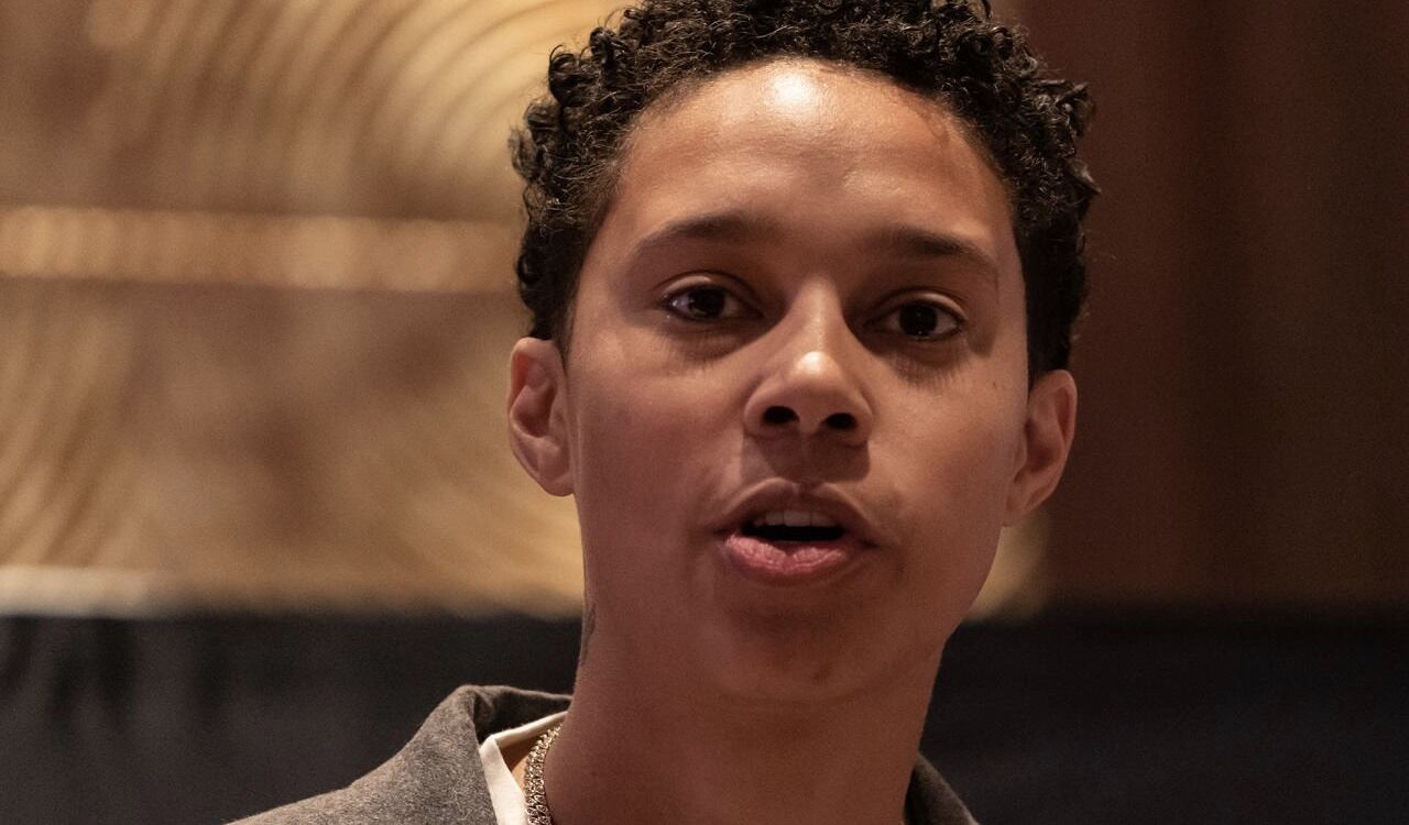 Brittney Griner en rueda de prensa ante medios de comunicación de Estados Unidos.