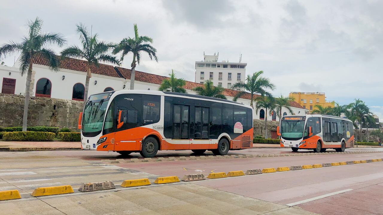 Transcaribe a la altura del muelle de la Bodeguita.
