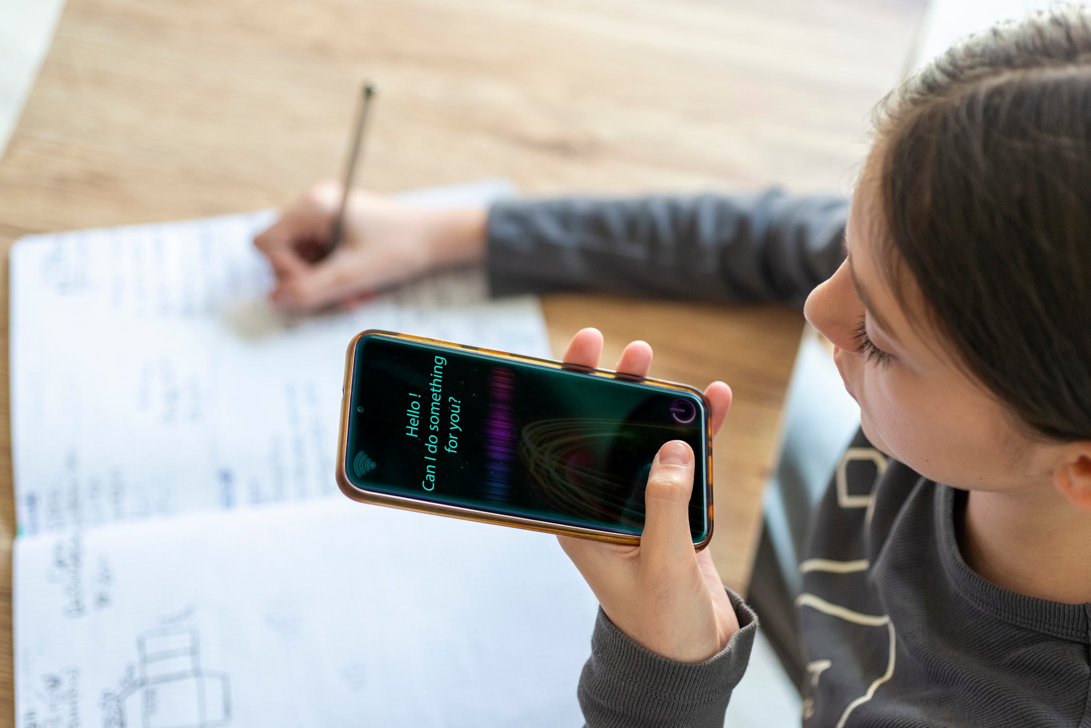 Con un método llamado “el caballo de Troya”, una maestra encontró cómo exponer el uso indebido de ChatGPT en tareas.