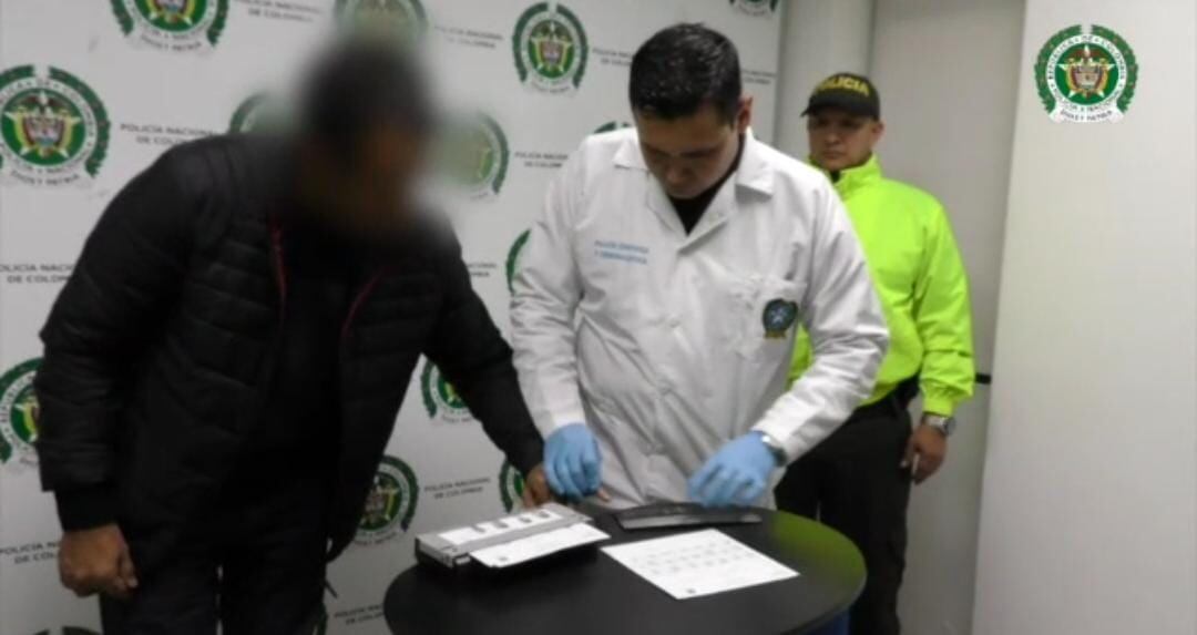 Momento de la captura de alias El pájaro, por el delito de tráfico de migrantes.