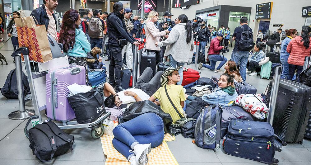 El cierre de operaciones no solo tendría afectados a los viajeros y turistas, los cuales poco a poco han obtenido respuesta por los tiquetes que perdieron.