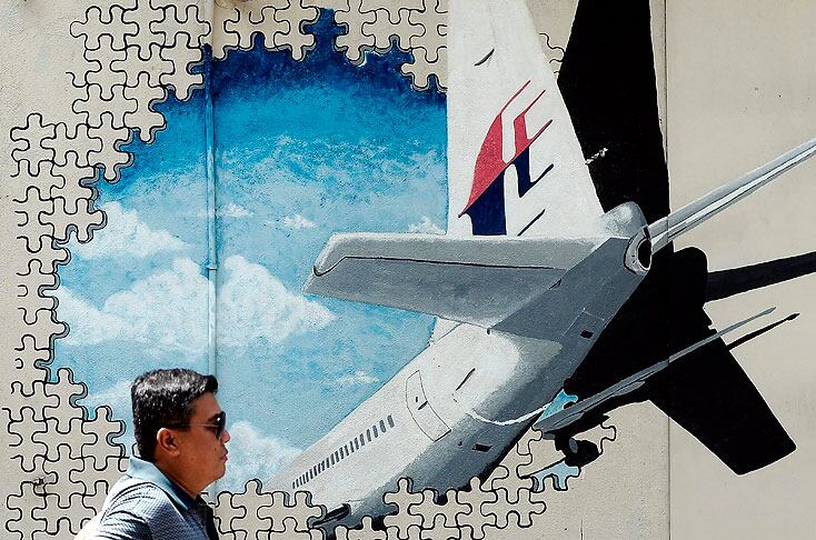 El 8 de marzo de 2014, un Boeing 777 de Malaysia Airlines despegó de Kuala Lumpur con 227 pasajeros, de los cuales 153 eran de nacionalidad china, y 12 miembros de la tripulación, con destino a Pekín, y desapareció en el trayecto.