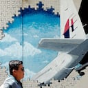 eE 8 de marzo de 2014, un Boeing 777 de Malaysia Airlines despegó de Kuala Lumpur con 227 pasajeros, de los cuales 153 eran de nacionalidad china, y 12 miembros de la tripulación, con destino a Pekín, y desapareció en el trayecto.