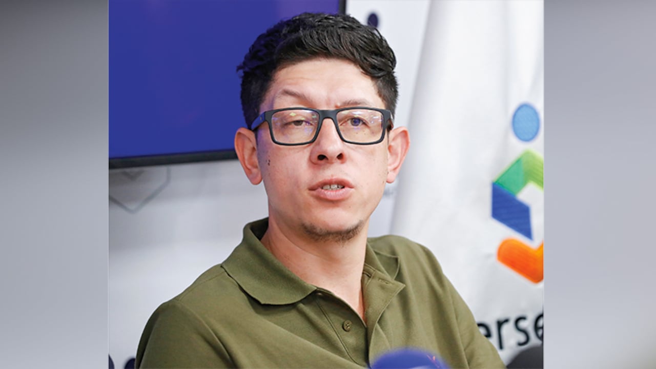 daniel rojas Presidente de la SAE