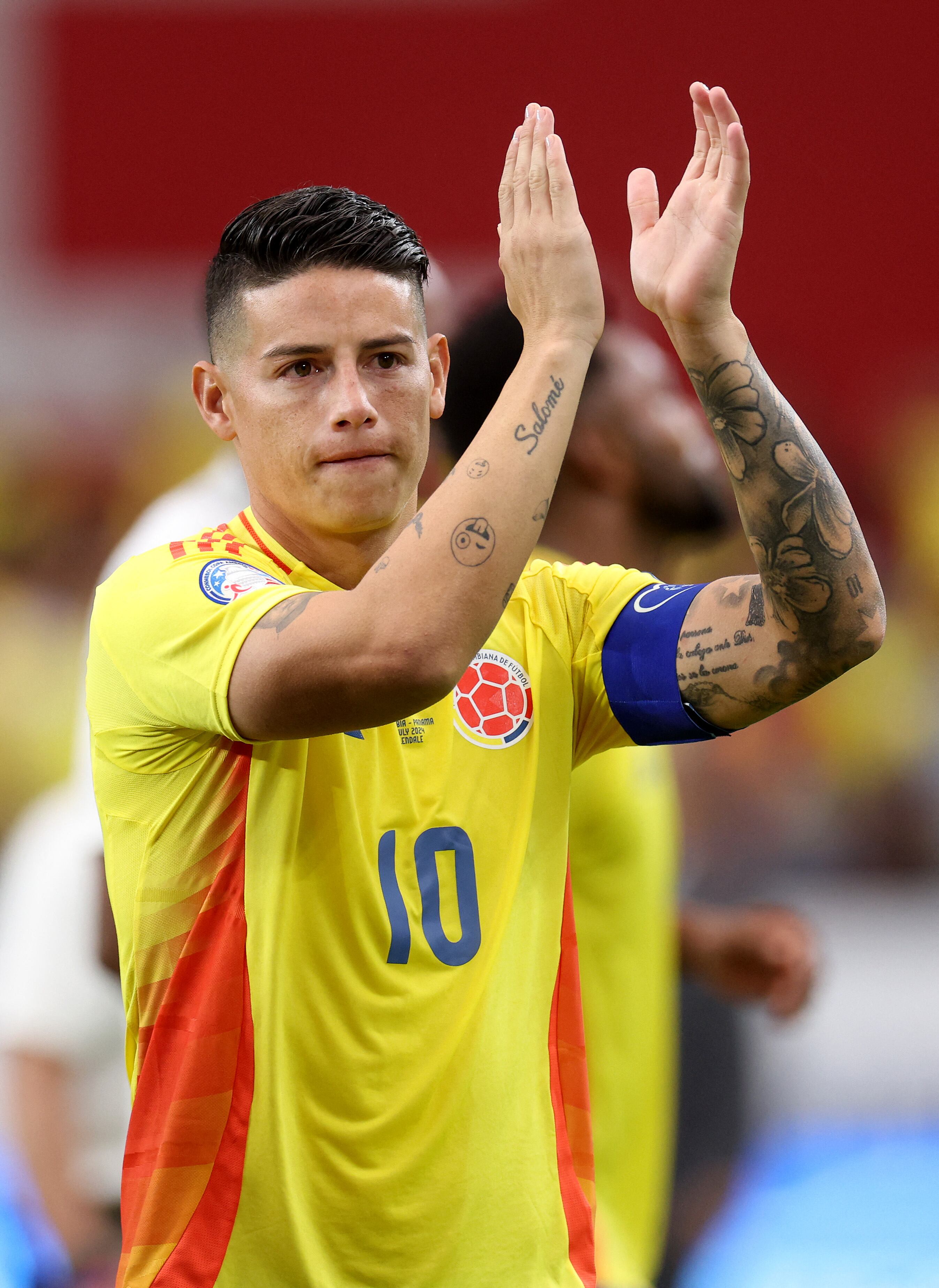 GLENDALE, ARIZONA - JULY 06: James Rodriguez of Colombia celebrates after winning the CONMEBOL Copa America 2024 quarter-final match between Colombia and Panama at State Farm Stadium on July 06, 2024 in Glendale, Arizona.   Jamie Squire/Getty Images/AFP (Photo by JAMIE SQUIRE / GETTY IMAGES NORTH AMERICA / Getty Images via AFP)