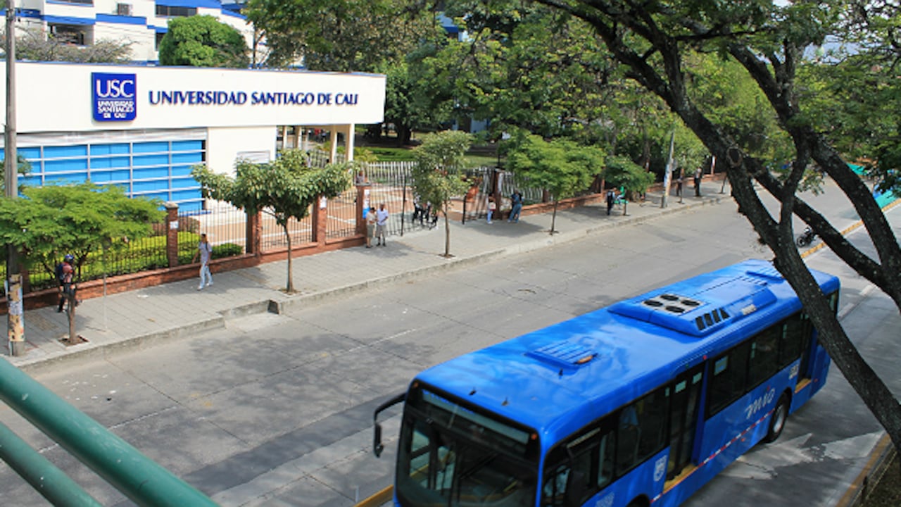 Entrada principal de la Universidad Santiago de Cali. Una de las universidades privadas con más alumnos en el suroccidente colombiano, está saliendo de la crisis más grande de su historia.
