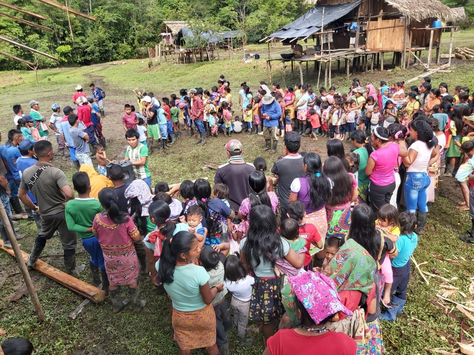 Por los enfrentamientos de grupos armados ilegales ha sido difícil para las comunidades movilizarse, realizar actividades agrícolas y entrega de ayudas.