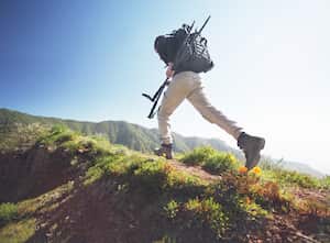 La misma OMS y expertos recomiendan realizar caminatas a diario para prevenir ciertas enfermedades y mantener un buen estado físico.