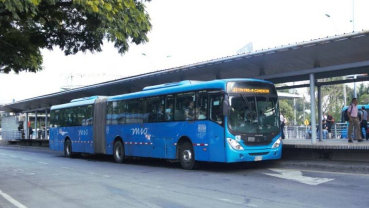 Bus del MIO en estación Universidades en Cali. Foto: cortesía