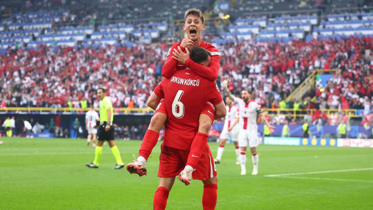 Arda Güler anotó con Turquía en la fecha 1 ante Georgia