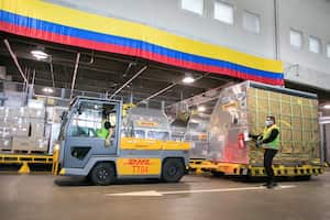 Colombia recibió este miércoles nuevo lote con 391.950 dosis de la vacuna de Pfizer