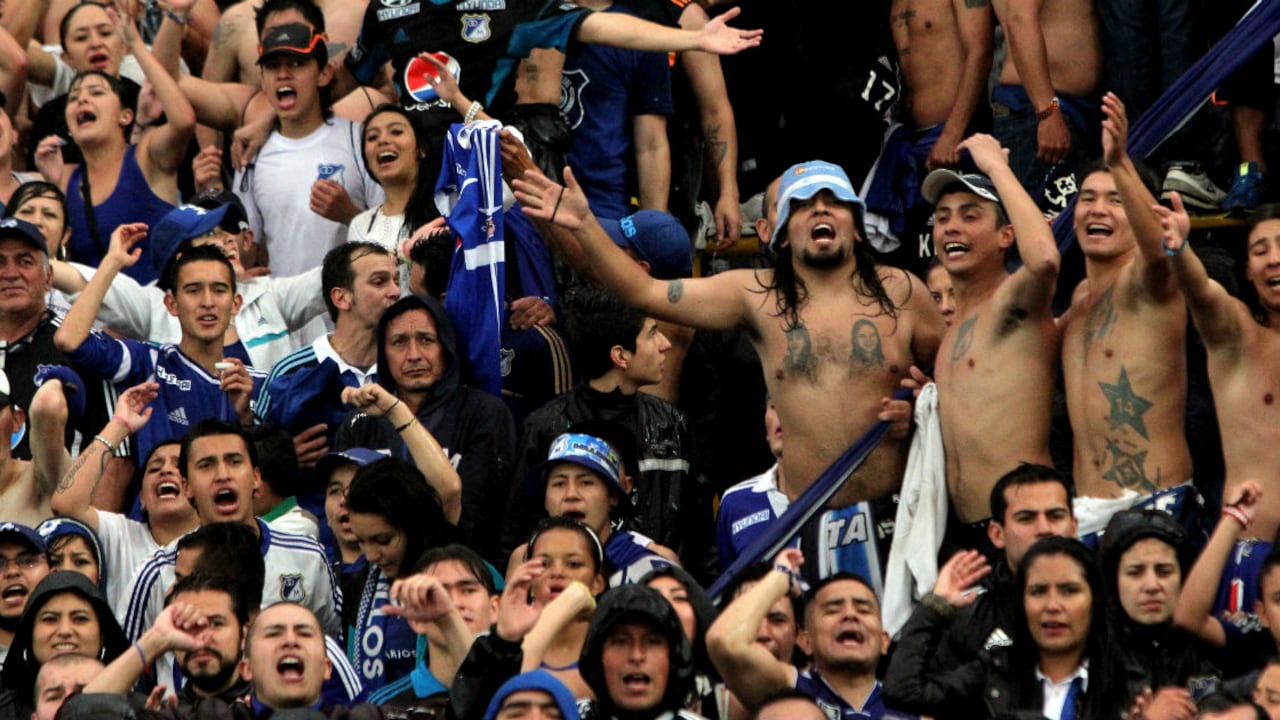 Las barras bravas de Millonarios, "Blue Rain" y "Comandos Azules", fueron las sancionadas.