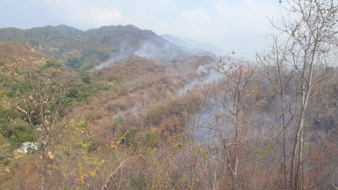 Uno de los incendios más fuertes se registró en la Sierra Nevada de Santa Marta.