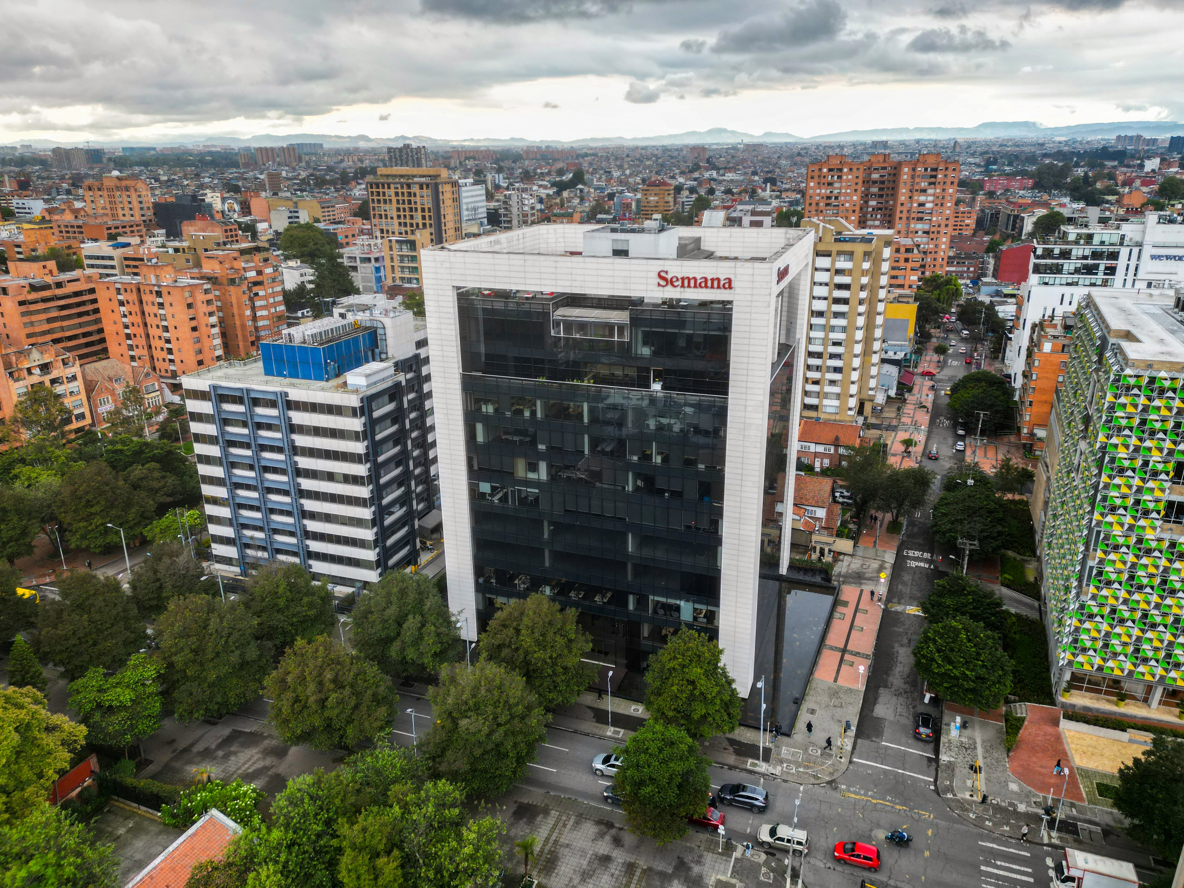 Tras más de cuatro décadas como referente del periodismo nacional, la revista ha evolucionado hacia una plataforma integral de contenidos que combina información, formatos digitales, experiencias presenciales y nuevas narrativas para responder a los cambios culturales y de consumo de las audiencias.