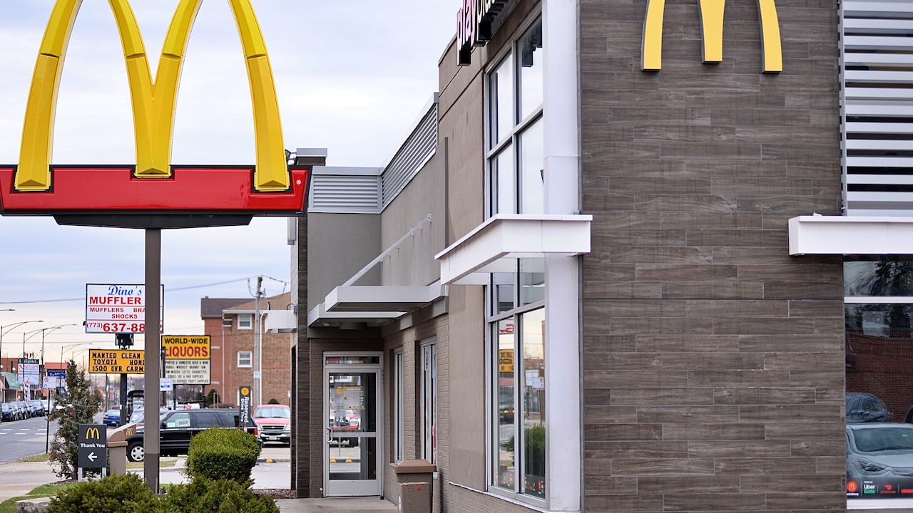McDonalds anunció el cierre indefinido de sus puntos de venta en Guatemala.