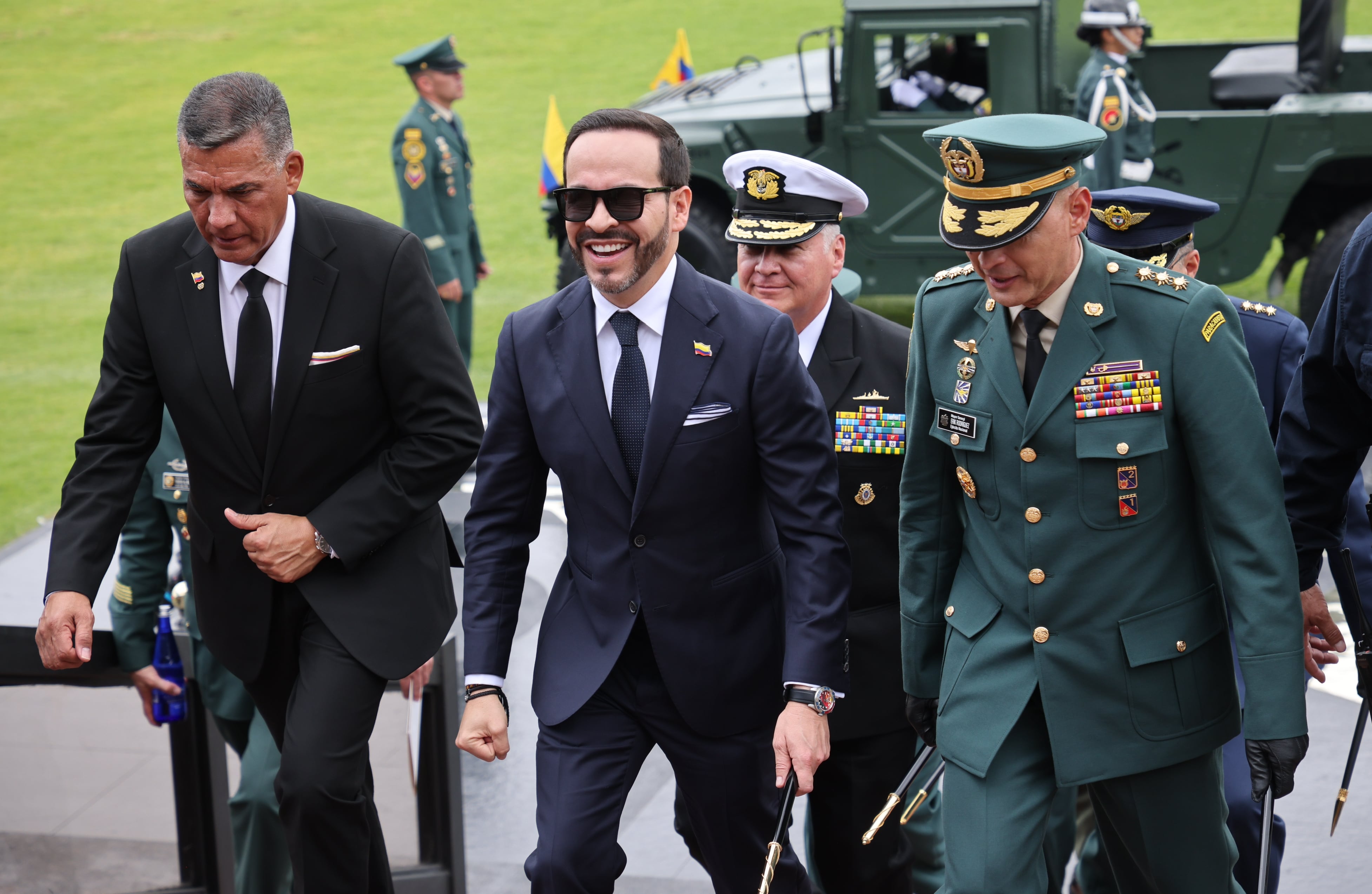 Ceremonia de reconocimiento a la nueva cúpula militar y la condecoración a la cúpula saliente en la Escuela Militar de Cadetes José Maria Córdoba.
