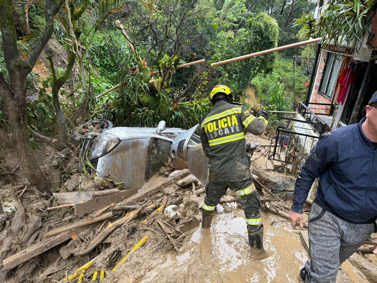 Organismos de socorro atienden las emergencias.