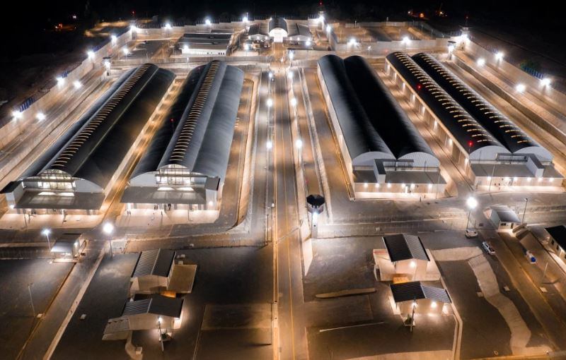 Así luce la megacárcel construida por Bukele.