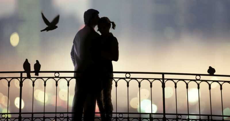 El primer amor es ese que parece un cuento de hadas y se cree que durará para siempre. 