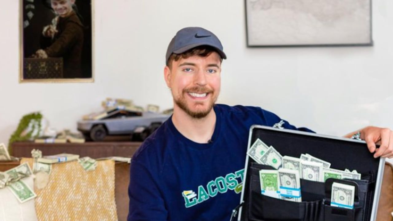 El influenciador ha prometido un premio de 50.000 dólares entre 5 de sus seguidores.