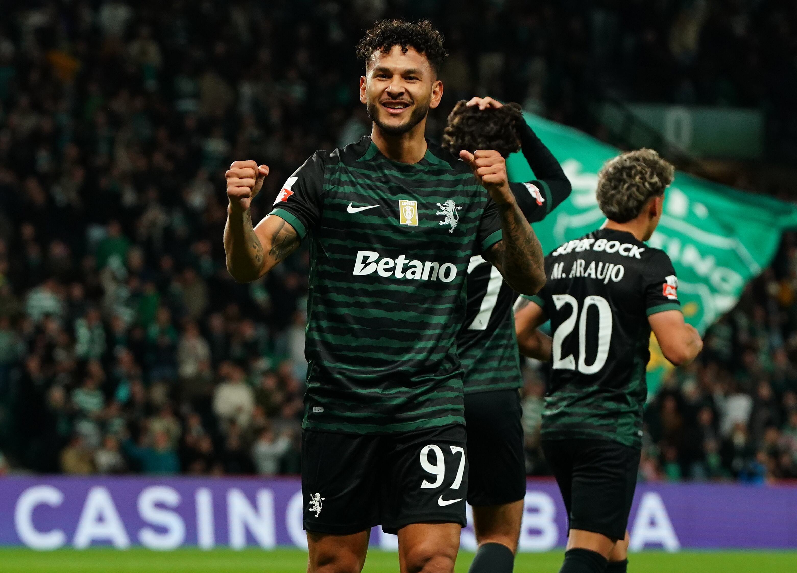 Luis Javier Suárez sigue en racha goleadora en Sporting de Portugal