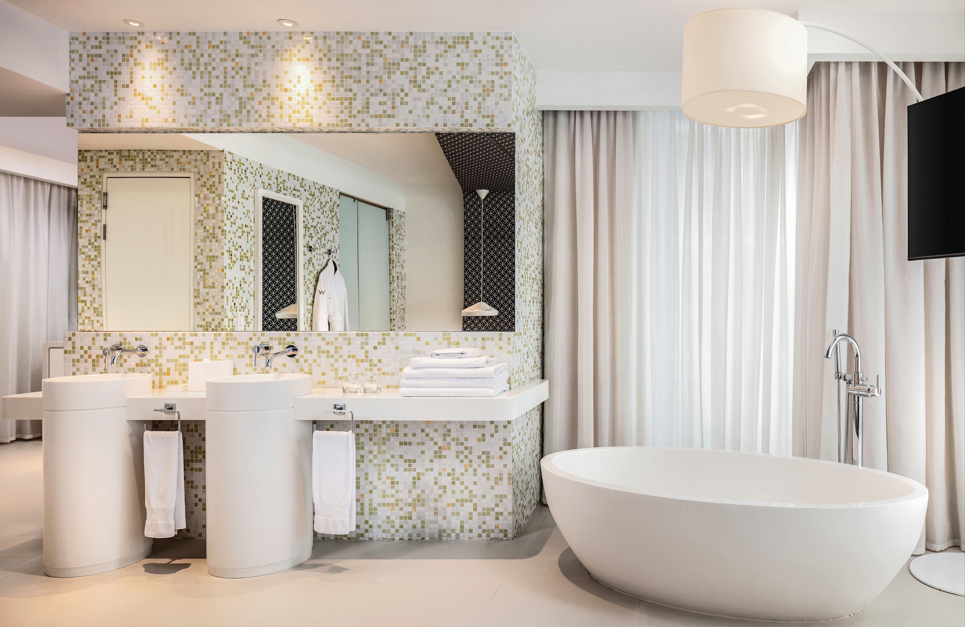 Colombia cuenta con una diversa oferta hotelera de alta gama, donde el confort y el servicio de calidad son protagonistas.