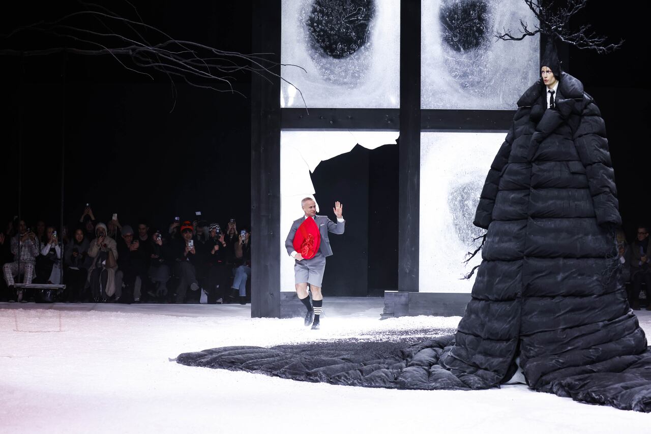 Este desempeño refleja la estrategia del grupo de enfocarse en el canal DTC, que ahora representa el 81% de los ingresos de productos de marca .