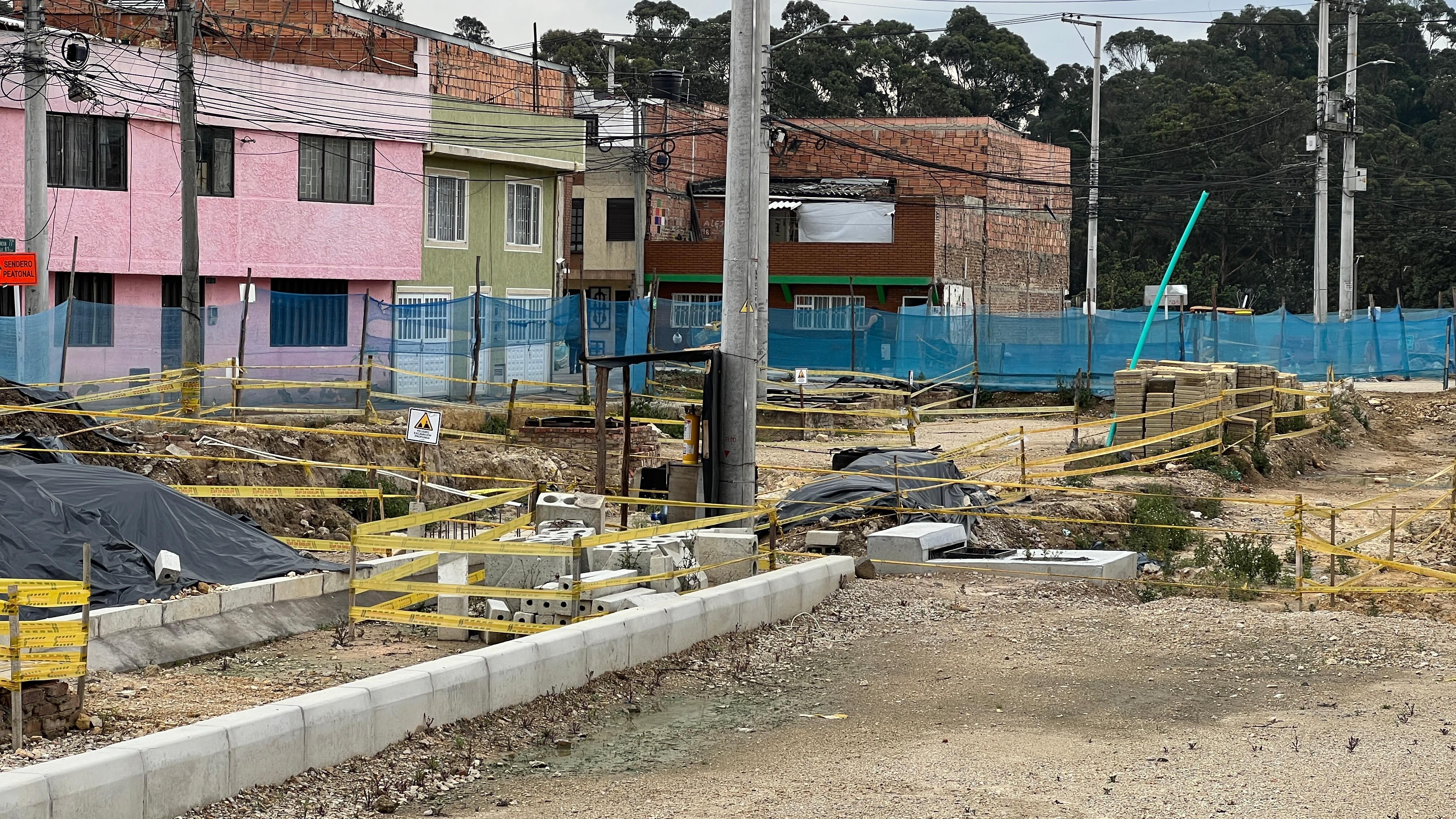 La denuncia de la concejal señala que se le han entregado más de 14.000 millones al contratista y que la obra no avanza.