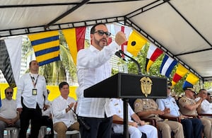 El presidente Abelardo De La Espriella en la conmemoración del Día del Veterano en Cartagena.