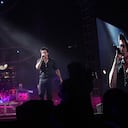 Con Ximena Ángel, ex cantante de Pepa Fresa, Juanes interpretó la canción “Tu fotografía”, que inicialmente fue grabado con Nelly Furtado.