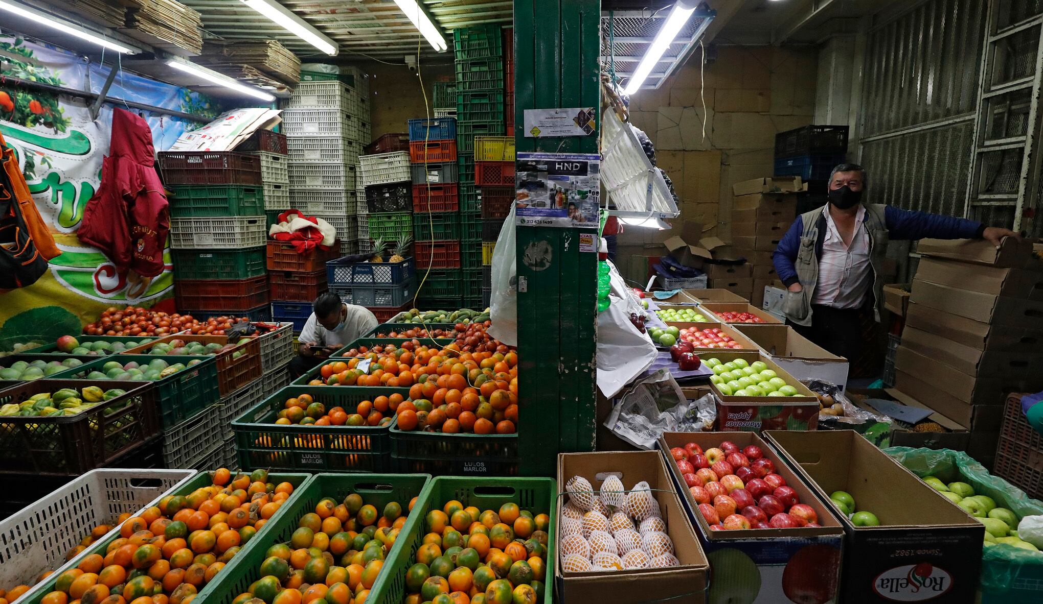 Central de Abastos de Bogotá CORABASTOS
Venta de frutas y verdura
canasta familiar alimentos
Marzo 30 del 2021
Foto Guillermo Torres Reina / Semana