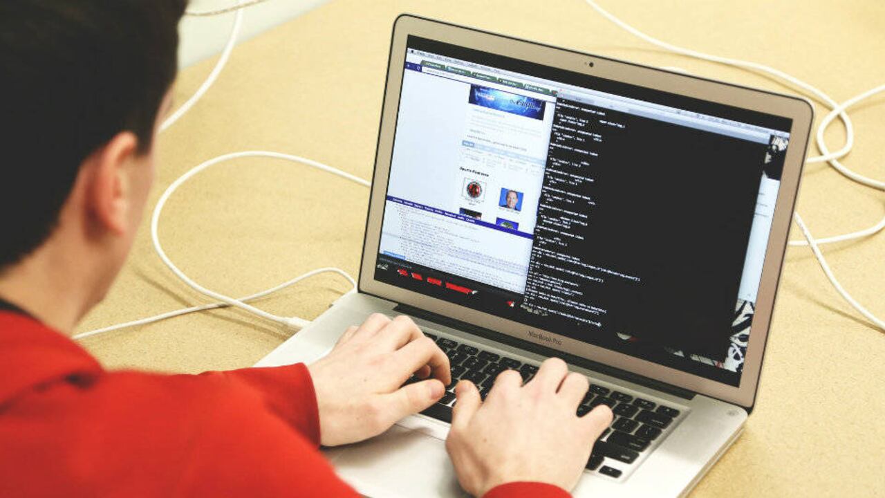 Colombia podría llegar a un déficit de hasta 112.000 programadores en 2025.