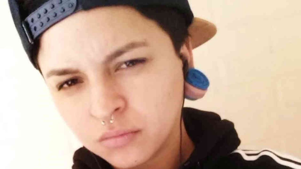 Nicole Saavedra Bahamondes parecía más ser un chico adolescente que una joven de 19 años, pero la vestimenta era parte de su identidad como lesbiana. Foto: BBC