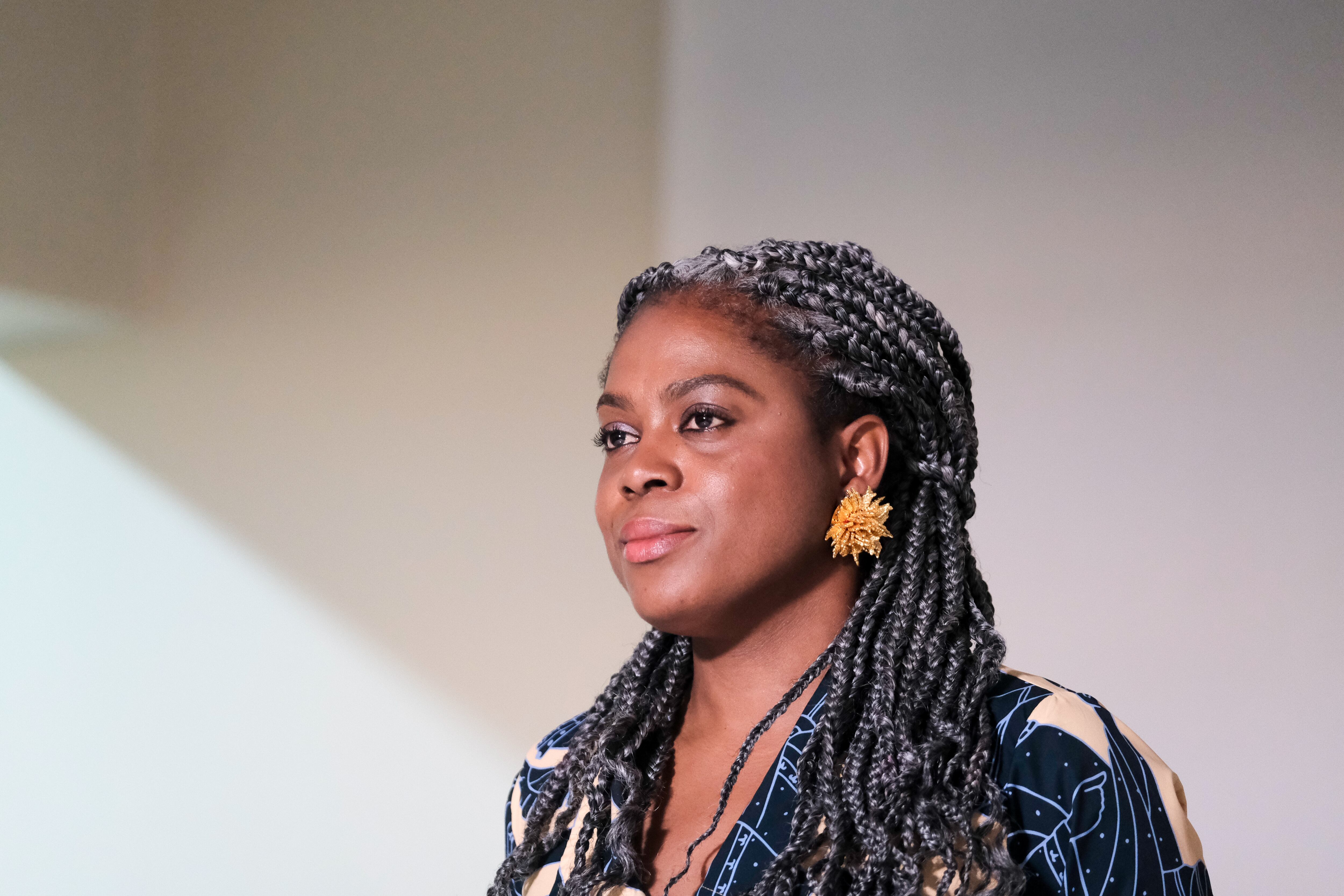 Aurora Vergara 
Ministra de Educación