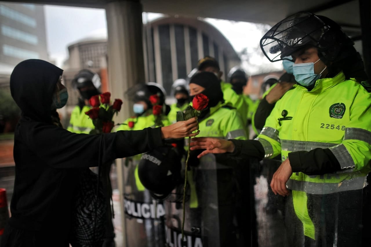 Paro Nacional Policia custodiando