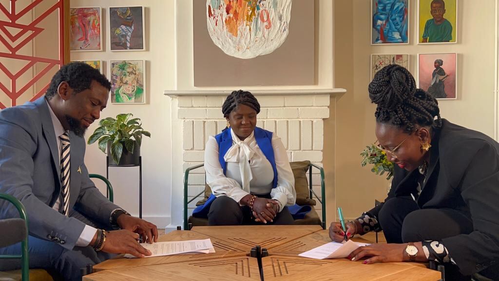 La viceministra de Educación Superior, Ana Carolina Quijano Valencia, firmó acuerdo de cooperación internacional con su homólogo de Sudáfrica, Buti Manamela, durante la visita oficial de la vicepresidenta de la República, Francia Márquez, al continente africano.