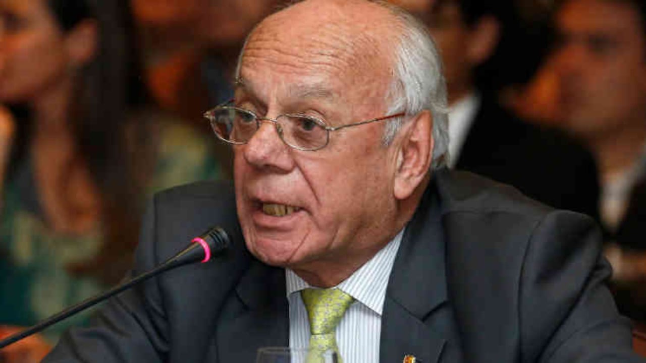 "En este momento estamos preocupados. Nos sentimos solos realmente, solos, solos", dice el general Ruiz