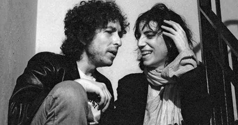 Dylan y Smith tocaron en vivo 'Dark eyes' siete veces en diciembre de 1995.